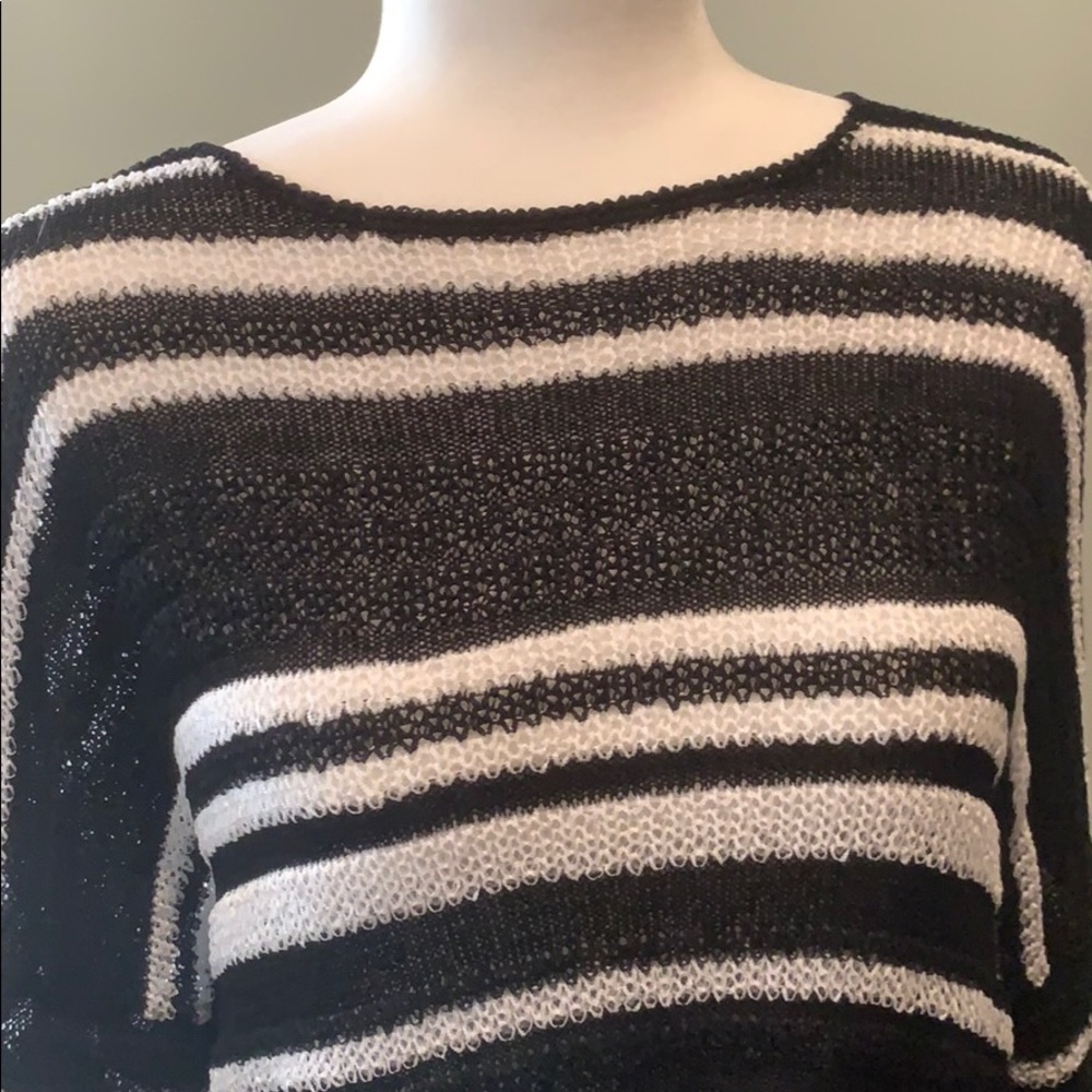 Chico’s size 2 sweater - Picture 2 of 4